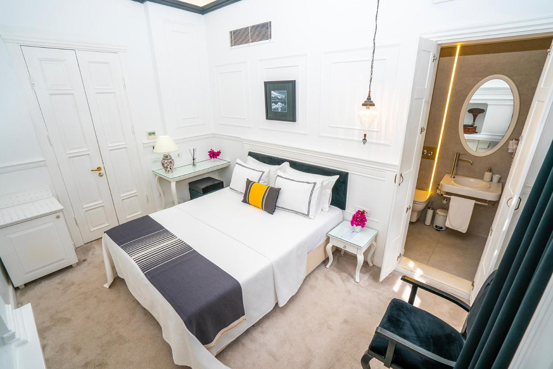 ホテル Siyah Lale Cunda 1841 (Adults Only) Ayvalı エクステリア 写真